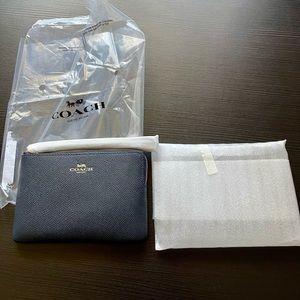 NWT Coach Wristlet Navy Blue
